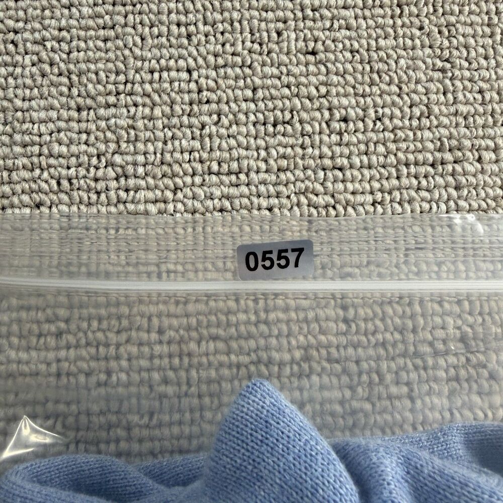 Vineyard Vines 1/4 Zip Sweatshirt Men’s Medium Blue Fleece Essentials Preppy - Picture 11 of 11